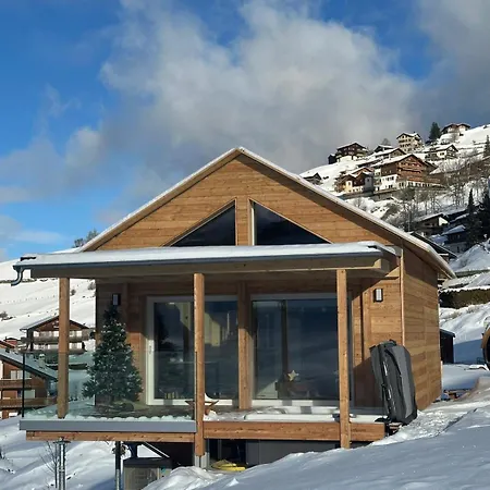 Tiny Sera Mit Privatem Whirlpool Hébergement de vacances Grächen